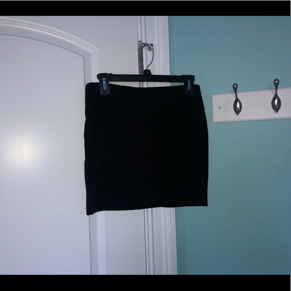 black skirt